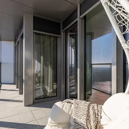 Eurovea Tower Retreat With Parking Μπρατισλάβα