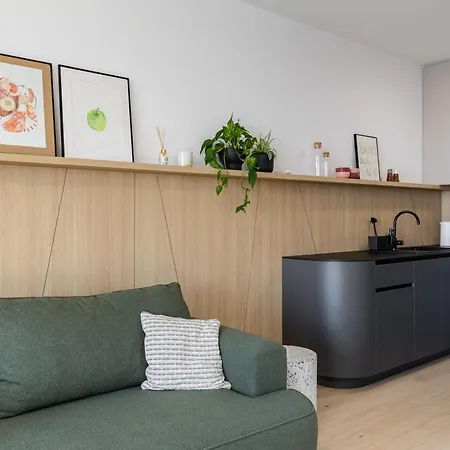 Daire Eurovea Tower Retreat With Parking