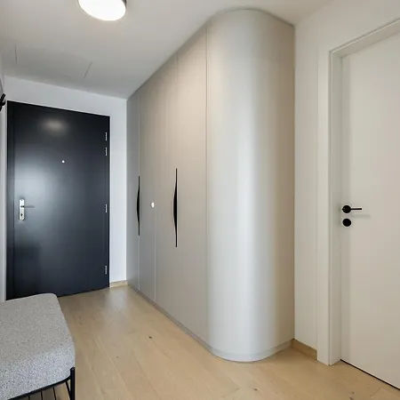 Eurovea Tower Retreat With Parking Bratysława